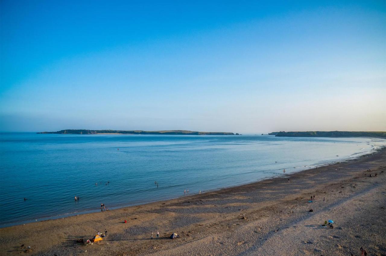 South Beach View - 2 Bedroom Apartment - Tenby Exterior photo