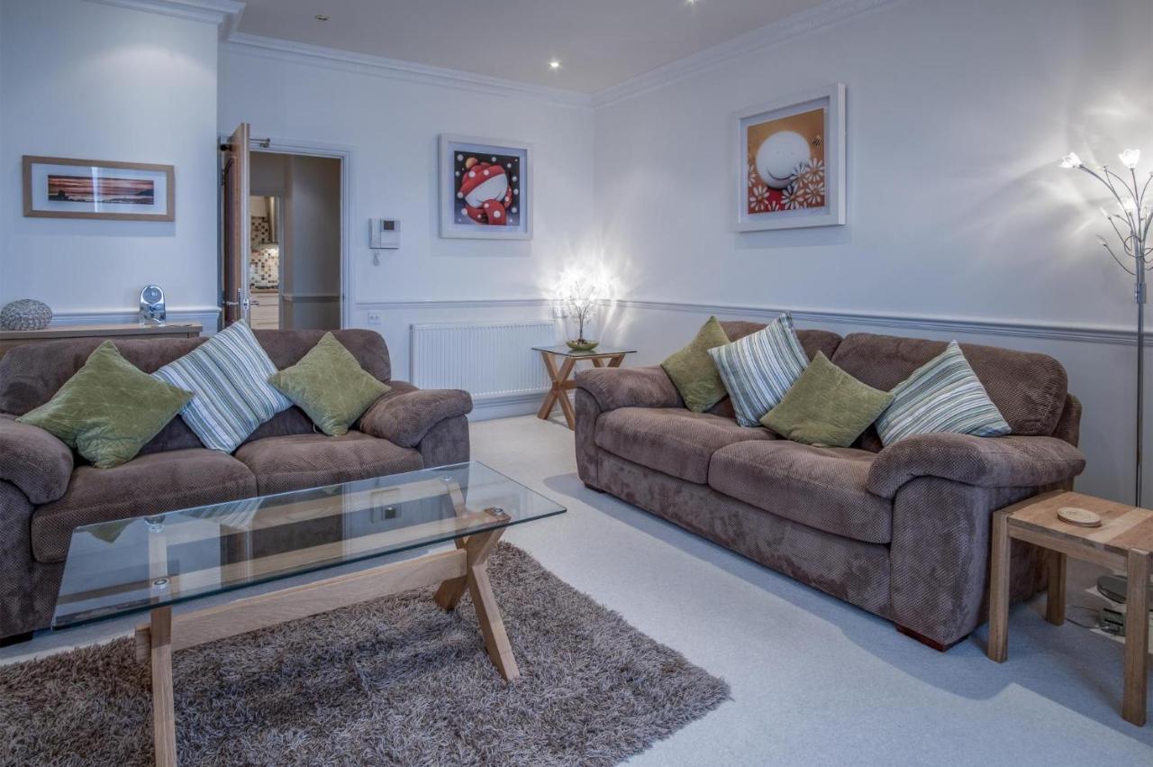 South Beach View - 2 Bedroom Apartment - Tenby Exterior photo