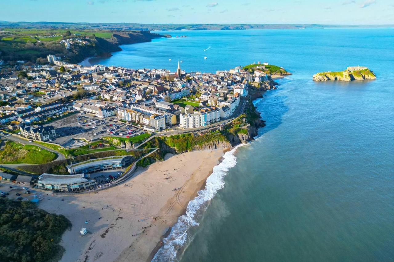 South Beach View - 2 Bedroom Apartment - Tenby Exterior photo