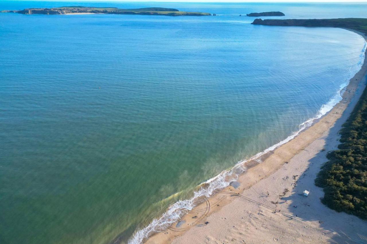 South Beach View - 2 Bedroom Apartment - Tenby Exterior photo